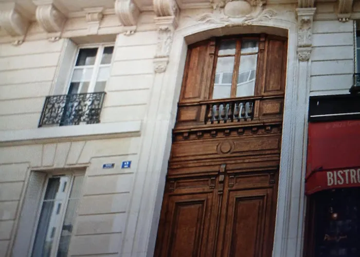 Chic Parisian 아파트